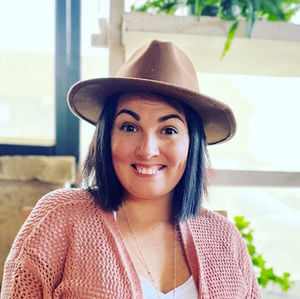 Meet your Posher, Nicole